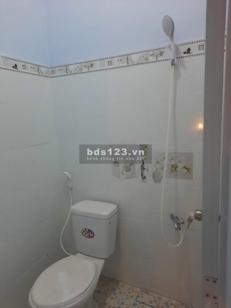 Nhà 4x10 cách đường chính 100m, số hồng riêng, vay đc 400tr có 500 nhận nhà