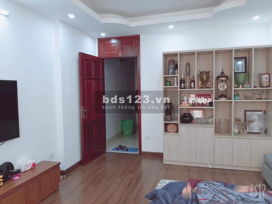 Nhà Phân Lô, ngõ bồ đề, ô tô tránh. dt 60m2. 4 tầng. Mt 3,8m 4,9 tỷ