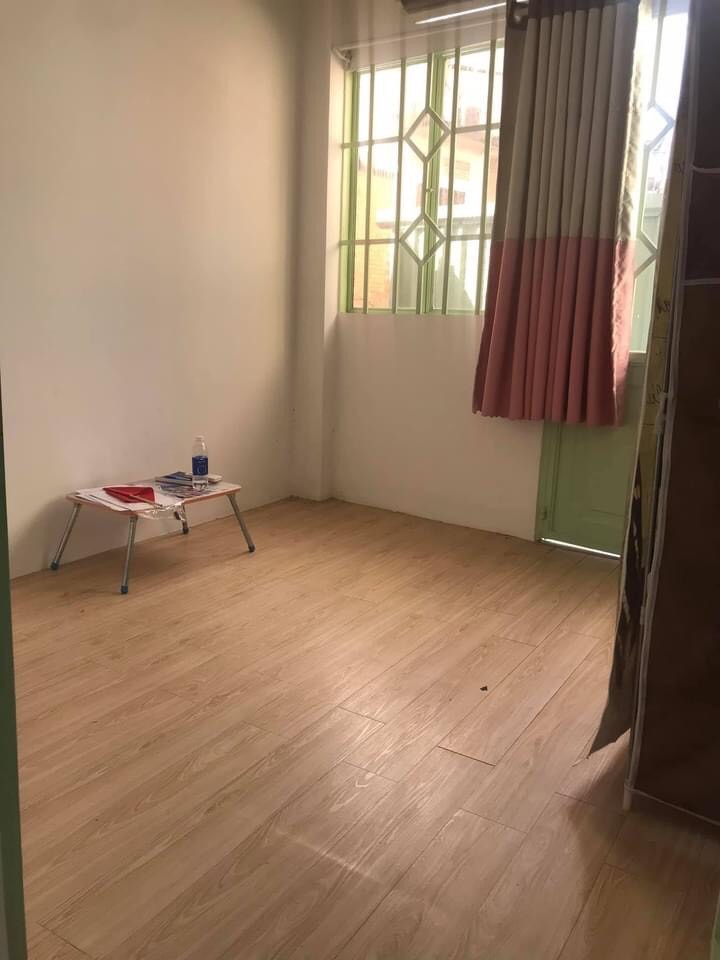 Bán gấp nhà nhỏ xinh 3 tầng Đường Bùi Thi Xuân, Quận Tân Bình, 22m2 chỉ 2 tỷ 300