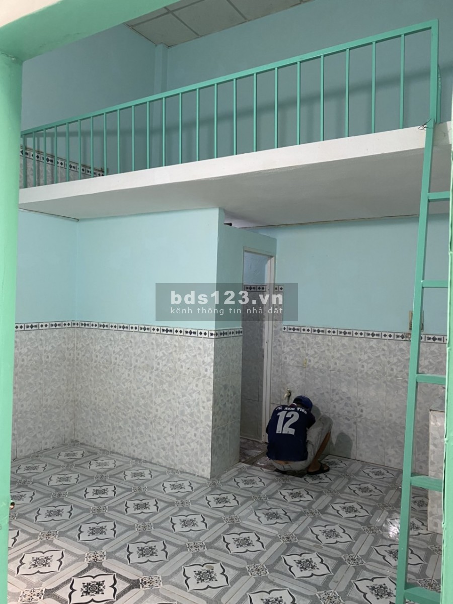 Chính chủ bán gấp nhà trọ 300m2 10x30m ngay KCN MP3
