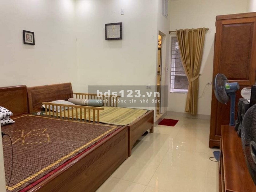 Bán nhà ngõ Hòa Bình, phố Khâm Thiên, Quận Đống Đa. Dt 48m*3t, 3.2 tỷ