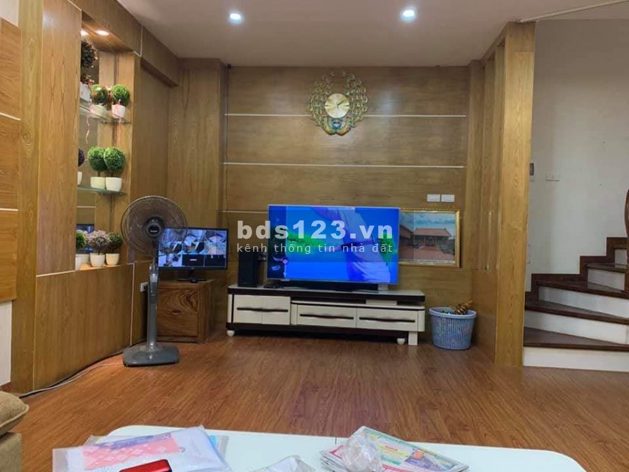 Bán đất mặt đường Nguyễn Văn Huyên - Thích hợp xây tòa nhà văn phòng , 290m2, 12m mặt tiền- LH: 0839844444