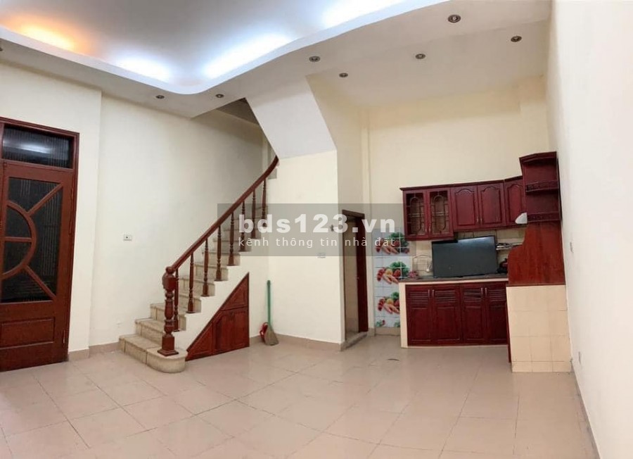 Bán nhà 30m x 5 tầng 2 tỷ 85 Trung tâm Đống Đa, Nhà đẹp gia đình ở luôn