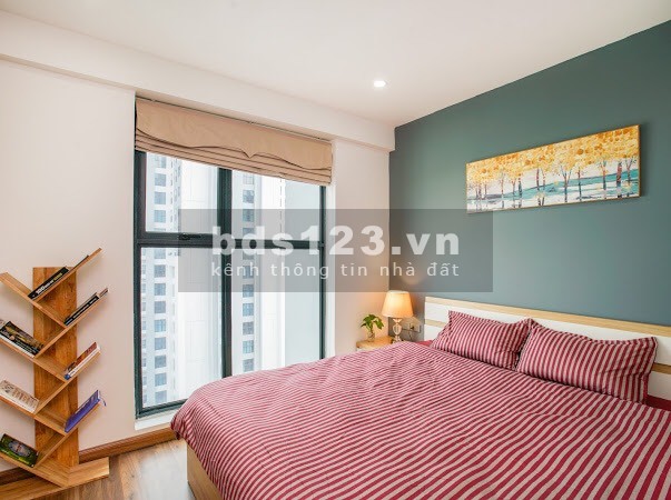 Cần bán gấp căn 2PN BC Đông Nam, ở Goldmark City, Giá 2.25 tỷ, LH: 0352781220