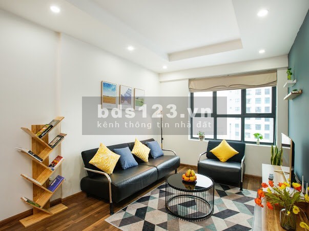 Cần bán gấp căn 2PN BC Đông Nam, ở Goldmark City, Giá 2.25 tỷ, LH: 0352781220