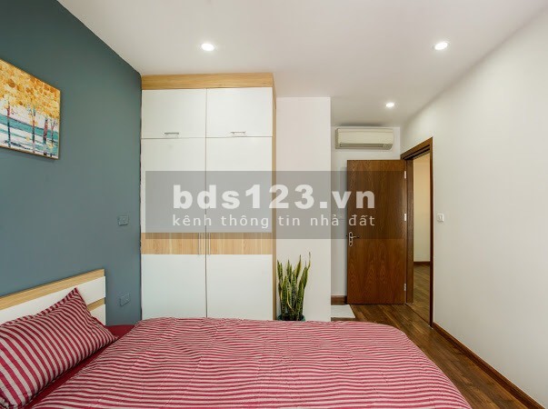 Cần bán gấp căn 2PN BC Đông Nam, ở Goldmark City, Giá 2.25 tỷ, LH: 0352781220