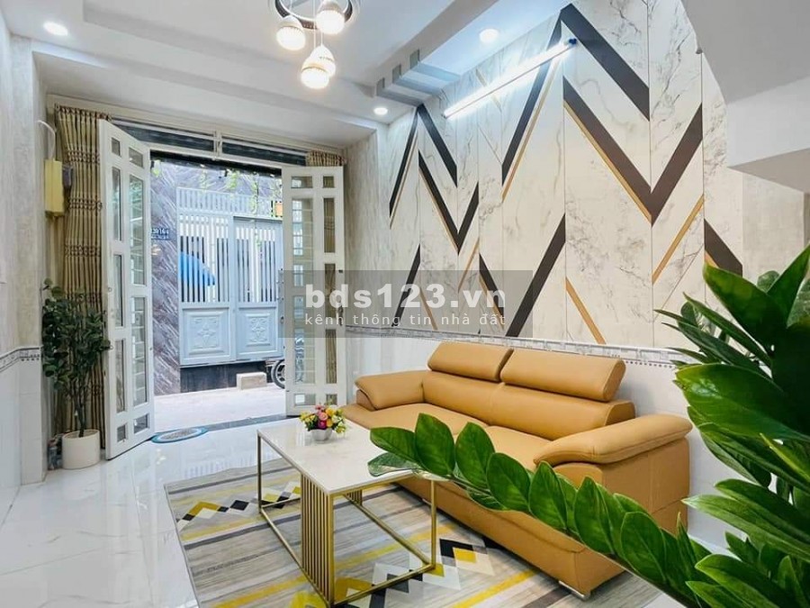 Bán nhanh căn nhà bên Hưng Long Bình Chánh, cách chợ và trường học tầm 1 km SHR