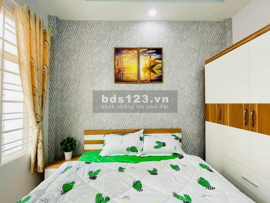 Bán nhanh căn nhà bên Hưng Long Bình Chánh, cách chợ và trường học tầm 1 km SHR