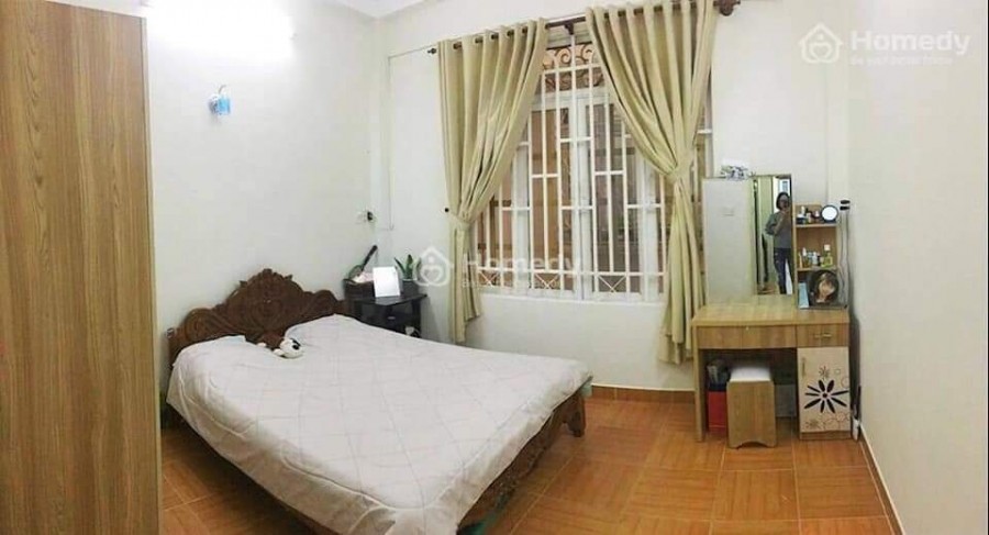Bán Nhà Đường CMT8 Tân Bình Giá Rẻ, 45 m2, 4 lầu, 4 Phòng Ngủ.