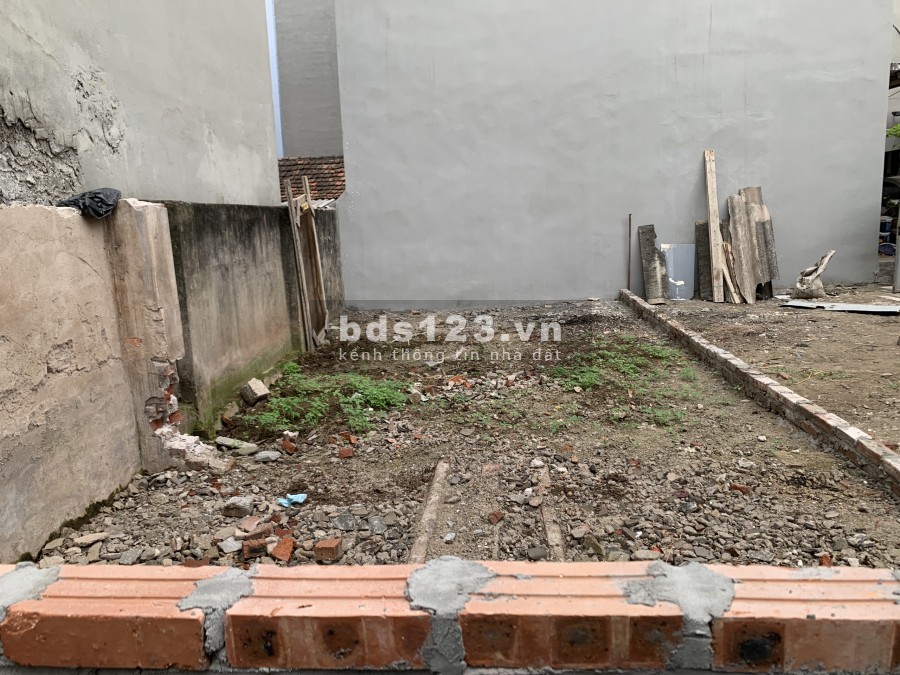 Cần bán lô đất 79m2 siêu đẹp tại Thạch Bàn, ô tô vào tận nhà, giá cực rẻ.