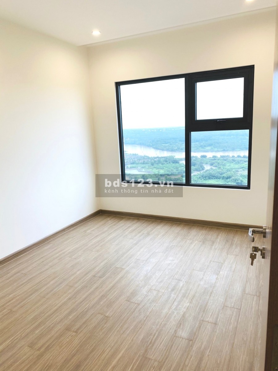 Bán gấp căn hộ 2 PN + 69m2 giá 2 tỷ 230 triệu bao thuế phí,…