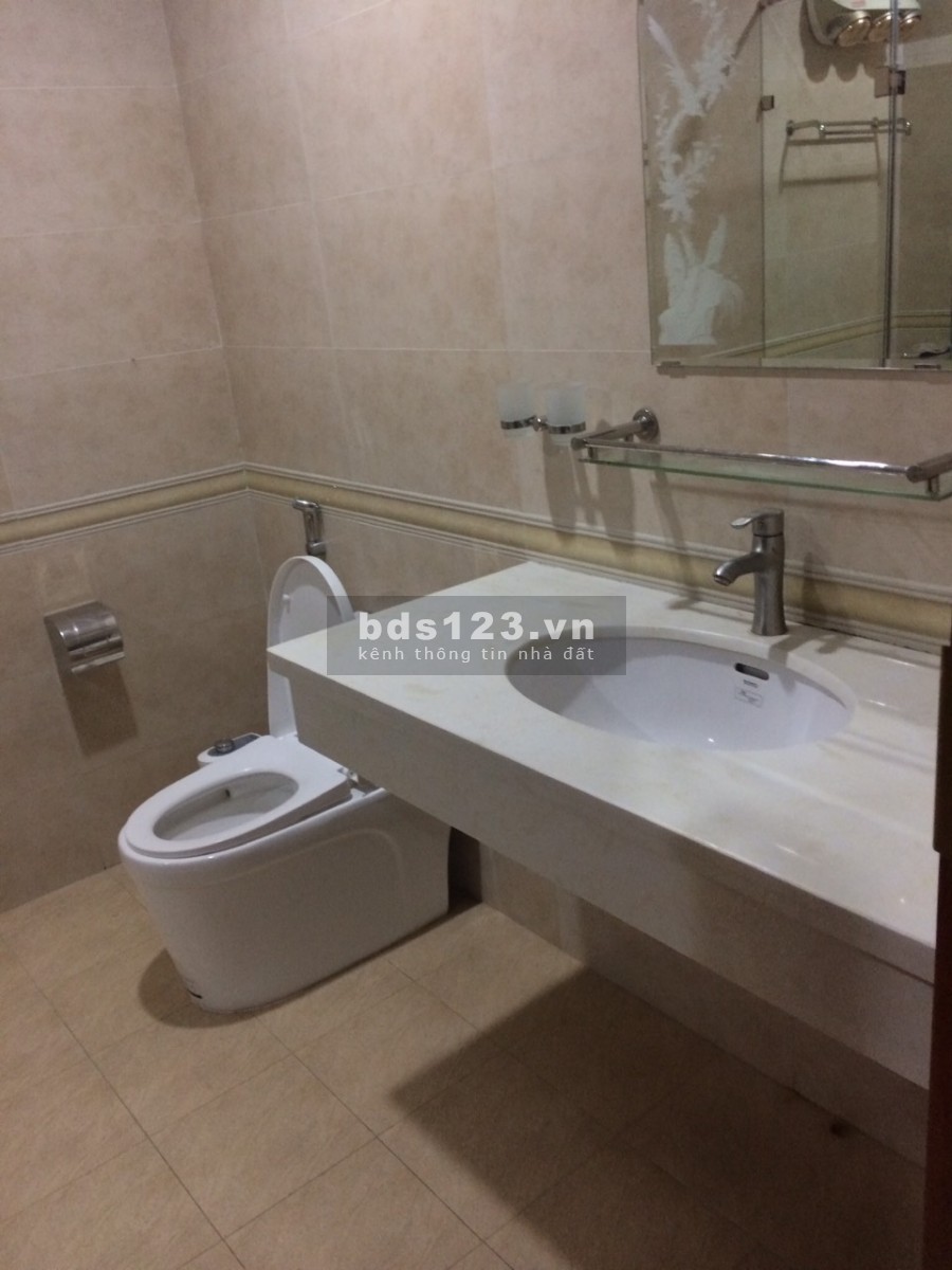 Vinhomes Gardenia 3PN full nội thất giá 17tr.Hướng ĐN view bể bơi.Lh:0974310600