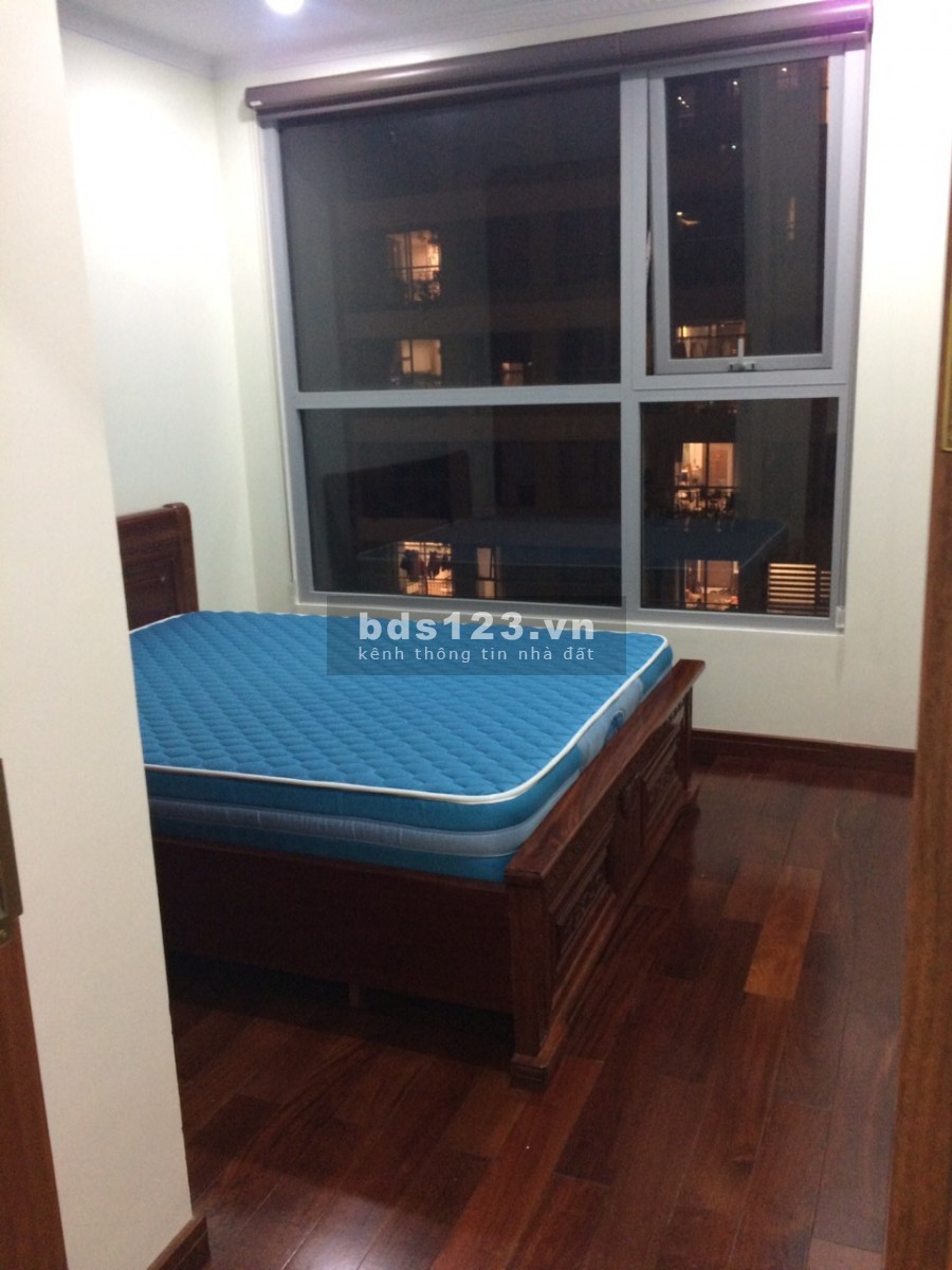 Vinhomes Gardenia 3PN full nội thất giá 17tr.Hướng ĐN view bể bơi.Lh:0974310600