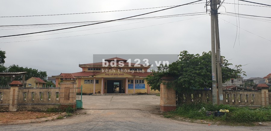 Bán lô đất đối diện cổng chợ Đức Ninh, 8 x 17m, Đông Nam, giá tốt để đầu tư