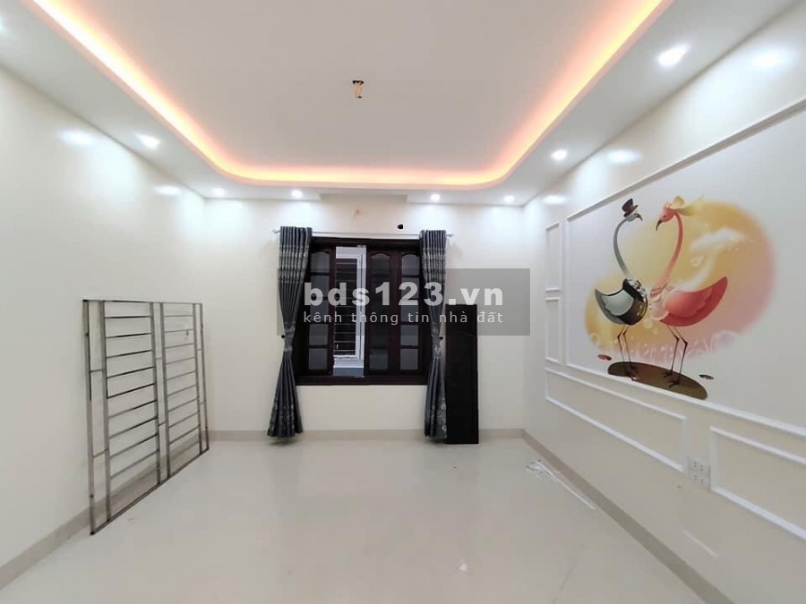 Bán gấp nhà phố lĩnh nam, gần 40m2 giá nhỉnh 2 tỷ.