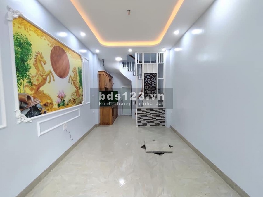 Bán gấp nhà phố lĩnh nam, gần 40m2 giá nhỉnh 2 tỷ.