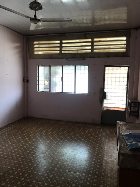 Cần tiền bán gấp nhà HXH Kinh Dương Vương, P.12, Quận 6.