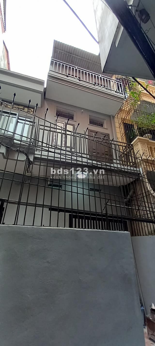Nhà đẹp giá siêu rẻ Hào Nam Đống Đa 45m2 3 tầng chỉ 3.6 tỷ