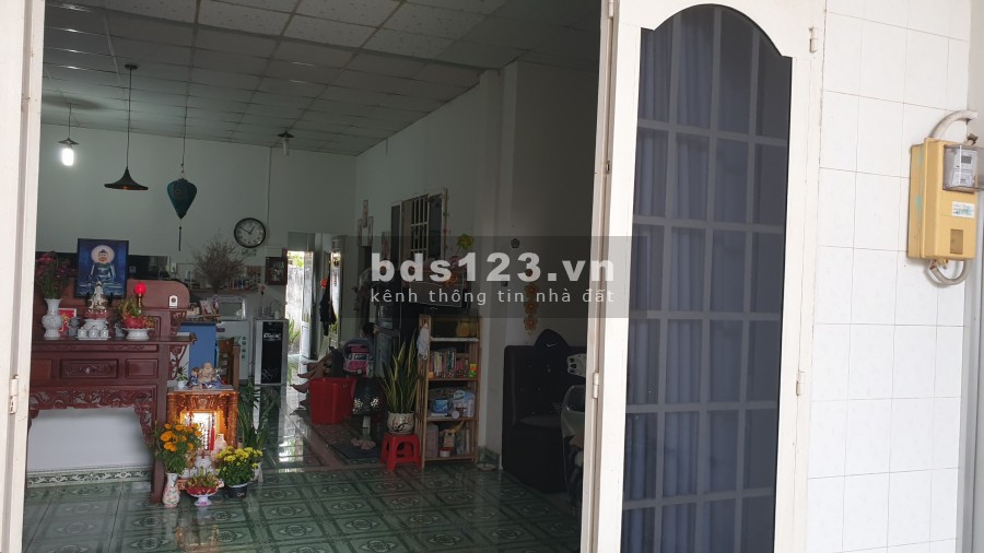 Kẹt tiền bán lỗ nhà MT Đường Trịnh Như Khuê Bình Chánh, 90m2 SHR, giá 1 tỷ
