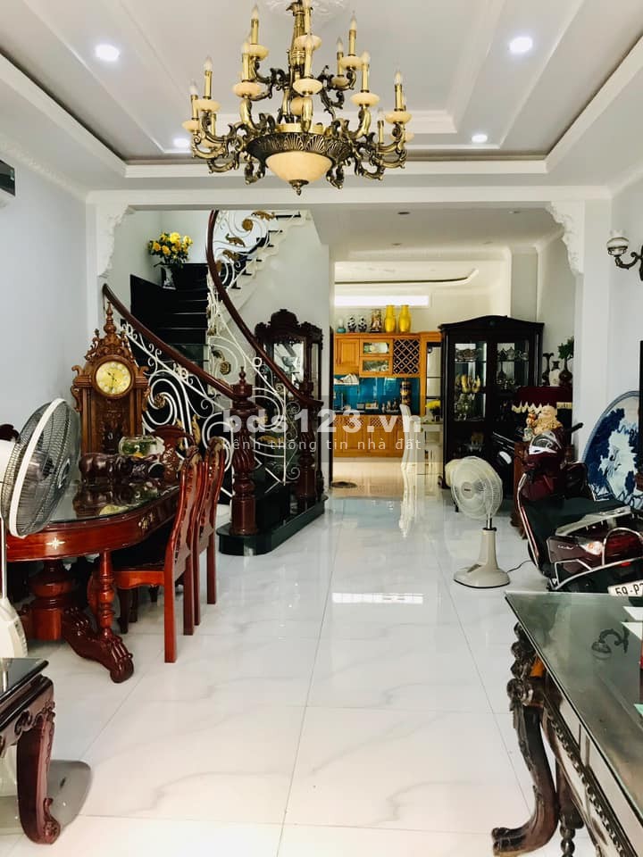 Bán Biệt thự đường CMT8, 90m2(5.15x16), 4 tầng, Giá chỉ 12.8 tỷ, Nội thất sang trọng, LH:0914648319