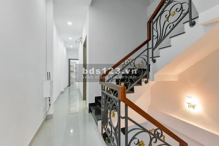 Giá Sốc, 70m2 chỉ nhỉnh 5 ty ngay cầu Chữ Y Quận 8 hẻm 3.5m LH 0797023131