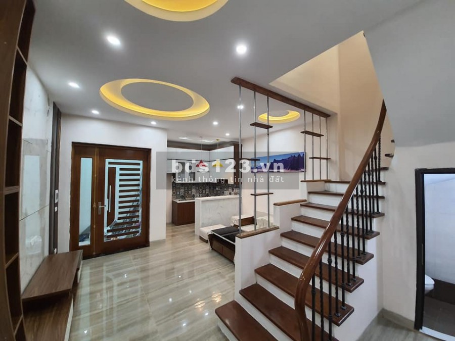 Bán gấp nhà Nguyễn Đức Cảnh full nội thất, 35m x 5 tầng MT 3.5m, 3.3 tỷ