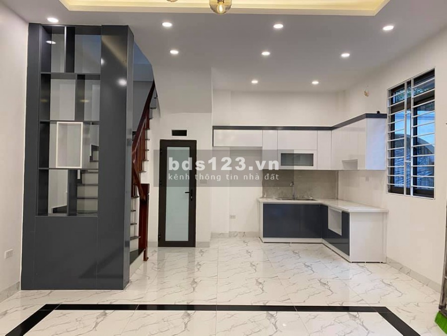 Bán gấp nhà Nguyễn Đức Cảnh full nội thất, 35m x 5 tầng MT 3.5m, 3.3 tỷ