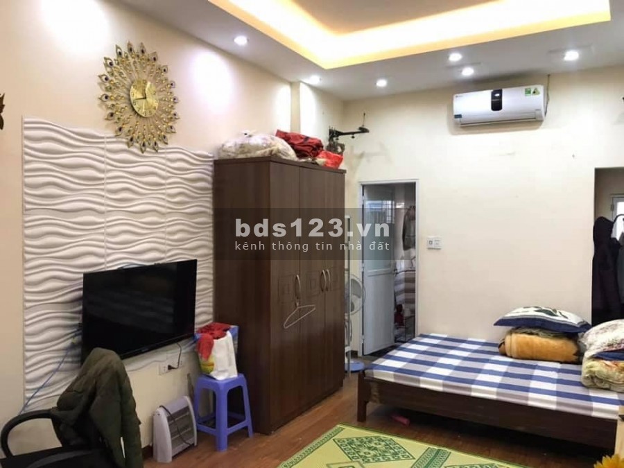CHỦ NHÀ CẦN BÁN GẤP GẦN PHỐ TÔN ĐỨC THẮNG, 35m2 x 4 TẦNG, MT 3.3M, CHỈ NHỈNH 2 TỶ