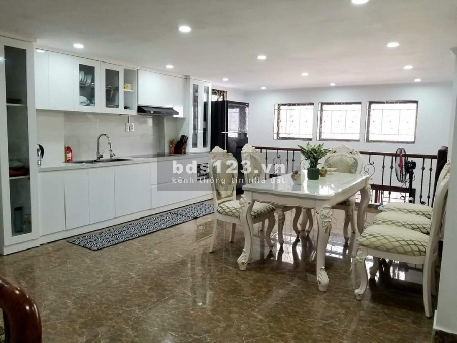 Bán nhà mặt ngõ 43m2, 5 tầng, MT 5m phố Bạch Đằng, Hoàn Kiếm, để lại toàn bộ nội thất, chỉ 5.65 tỷ