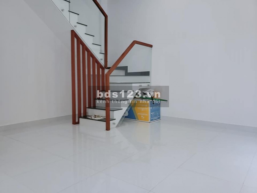 Bán nhà mới ở ngay, Lý Thường Kiệt P4 GV, (5.5x6)m 3Tầng chỉ 3.85 Tỷ