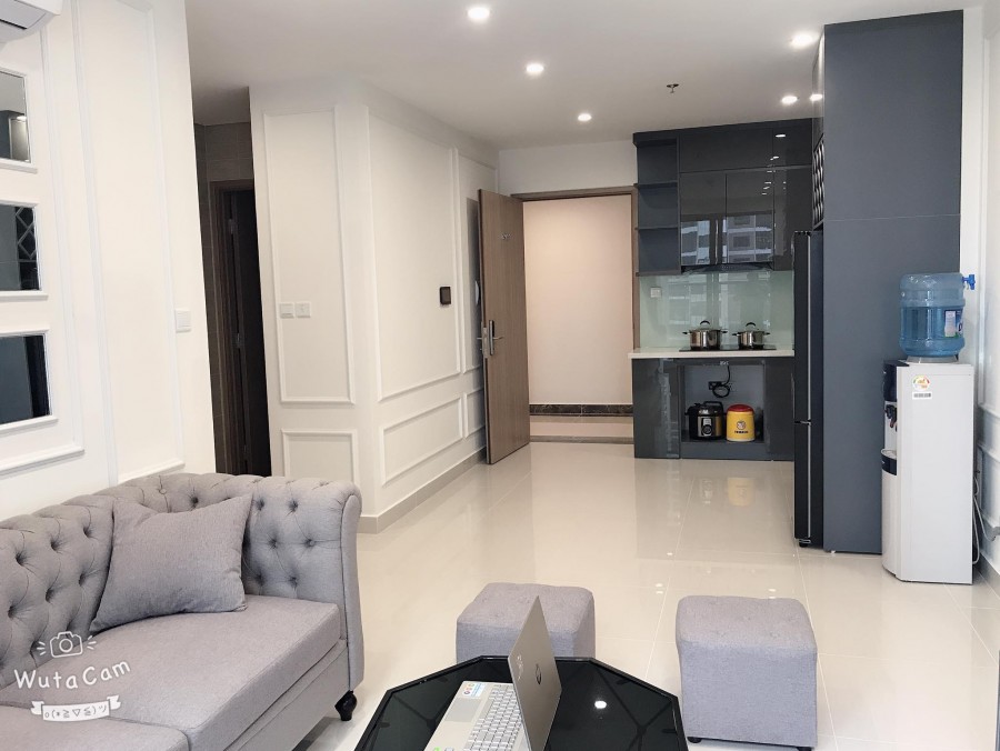 Bán gấp căn hộ 2PN- ban công Đông Nam, giá 1.7 tỷ tại Vinhomes Smart City