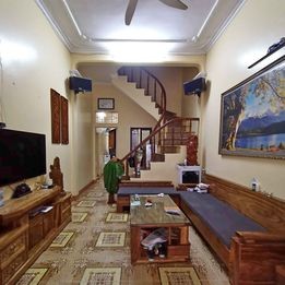 NHÀ NÀY KHÔNG MUA THÌ MUA NHÀ NÀO CẦU GIẤY PHÂN LÔvÔ TÔ ĐỖ CỬA, 35m2x4T, MT: 3.5m