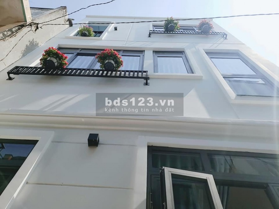 Bán nhà mới ở ngay, Lý Thường Kiệt P4 GV, (5.5x6)m 3Tầng chỉ 3.85 Tỷ