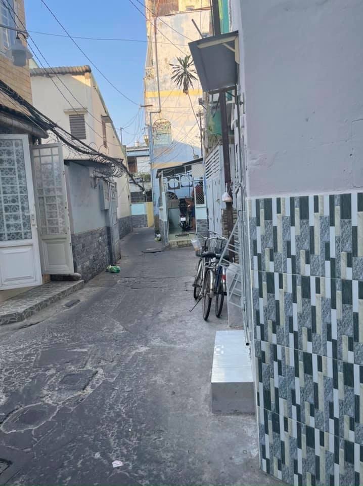 Cơ hội cho người thu nhập thấp, nhà rẻ bất ngờ, đường Tô Hiến Thành, phường 15, quận 10, HCM