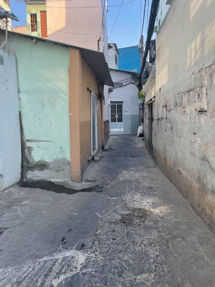 Cơ hội cho người thu nhập thấp, nhà rẻ bất ngờ, đường Tô Hiến Thành, phường 15, quận 10, HCM