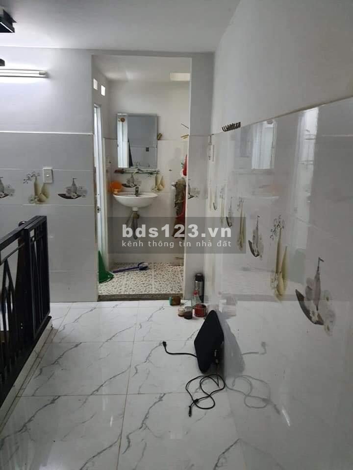 BÁN NHÀ ÂU CƠ TÂN BÌNH DTSD 66m2, 3 TẦNG, GIÁ CHỈ 2 TỶ 36
