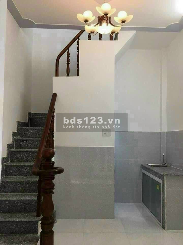 NHÀ 1 TRỆT 1 LẦU 35M2 - CÁCH CHỢ HIỆP THÀNH 300M