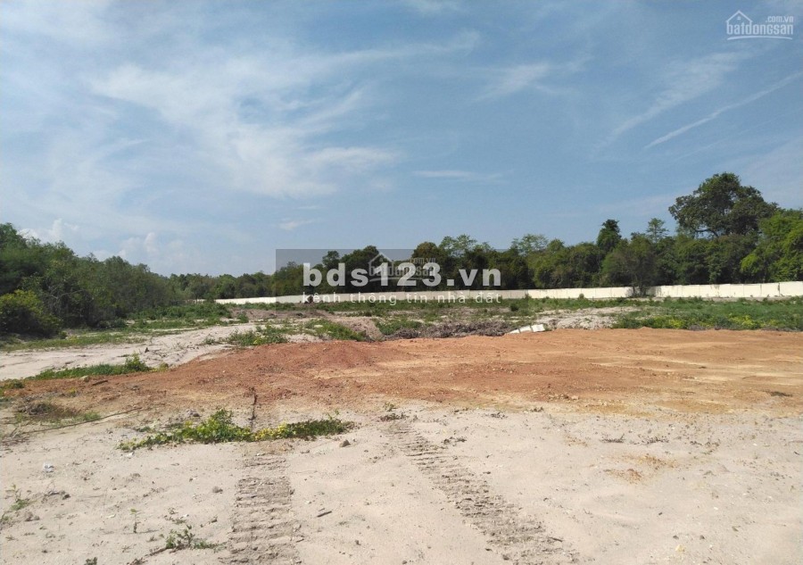 Đất chính chủ Hồ Tràm Giá rẻ chỉ 3,6tr/m2 DT 760m2 duy nhất 1 lô. Sẵn sổ đỏ chờ sang tên