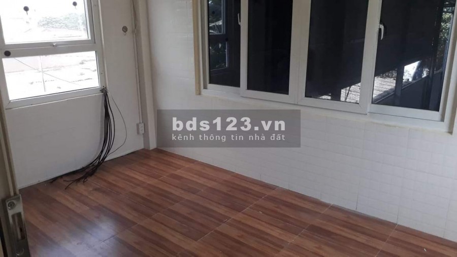 Cho thuê kho xưởng 850m2 MT Hoàng Hữu Nam Quận 9