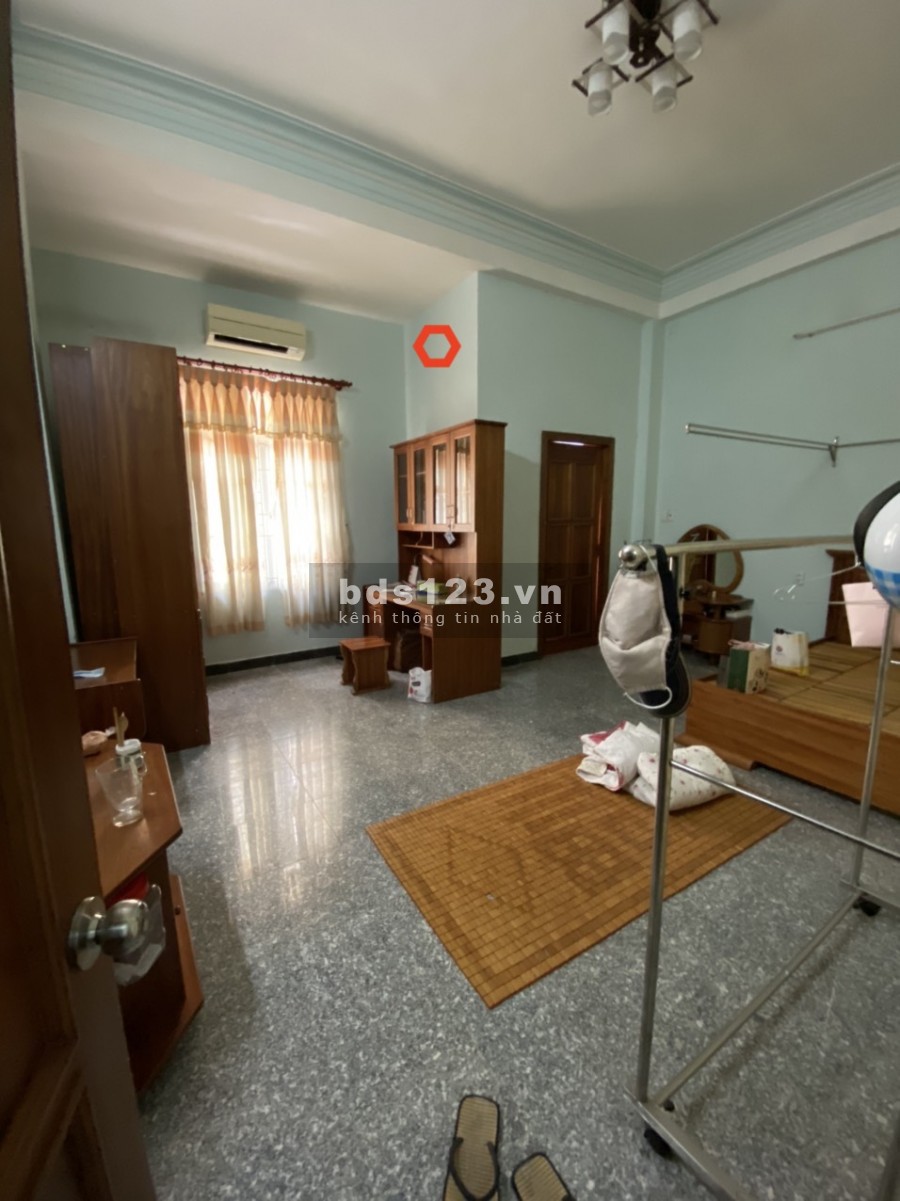 HXH D2 5.5x13m trệt, 3lầu. 4phòng, 3wc. 2Sân thượng.