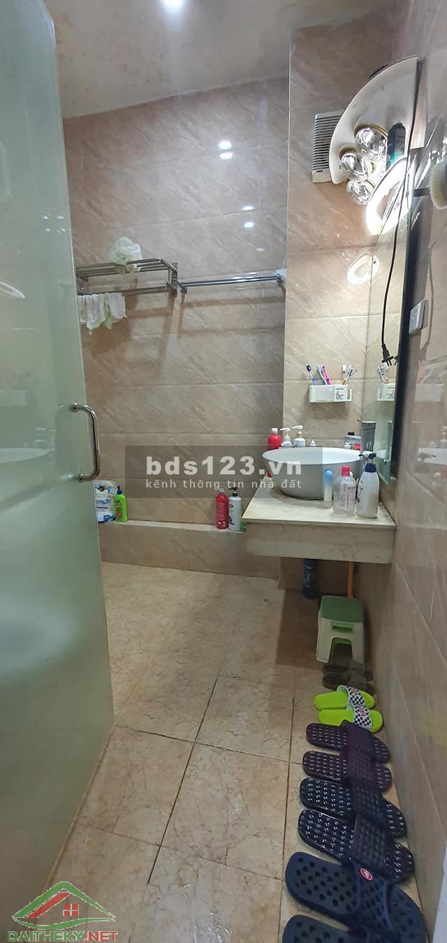 Ra nước ngoài! bán nhà Thái Thịnh, Đống Đa, 78m2x4TxMT4m, 6.9tỷ