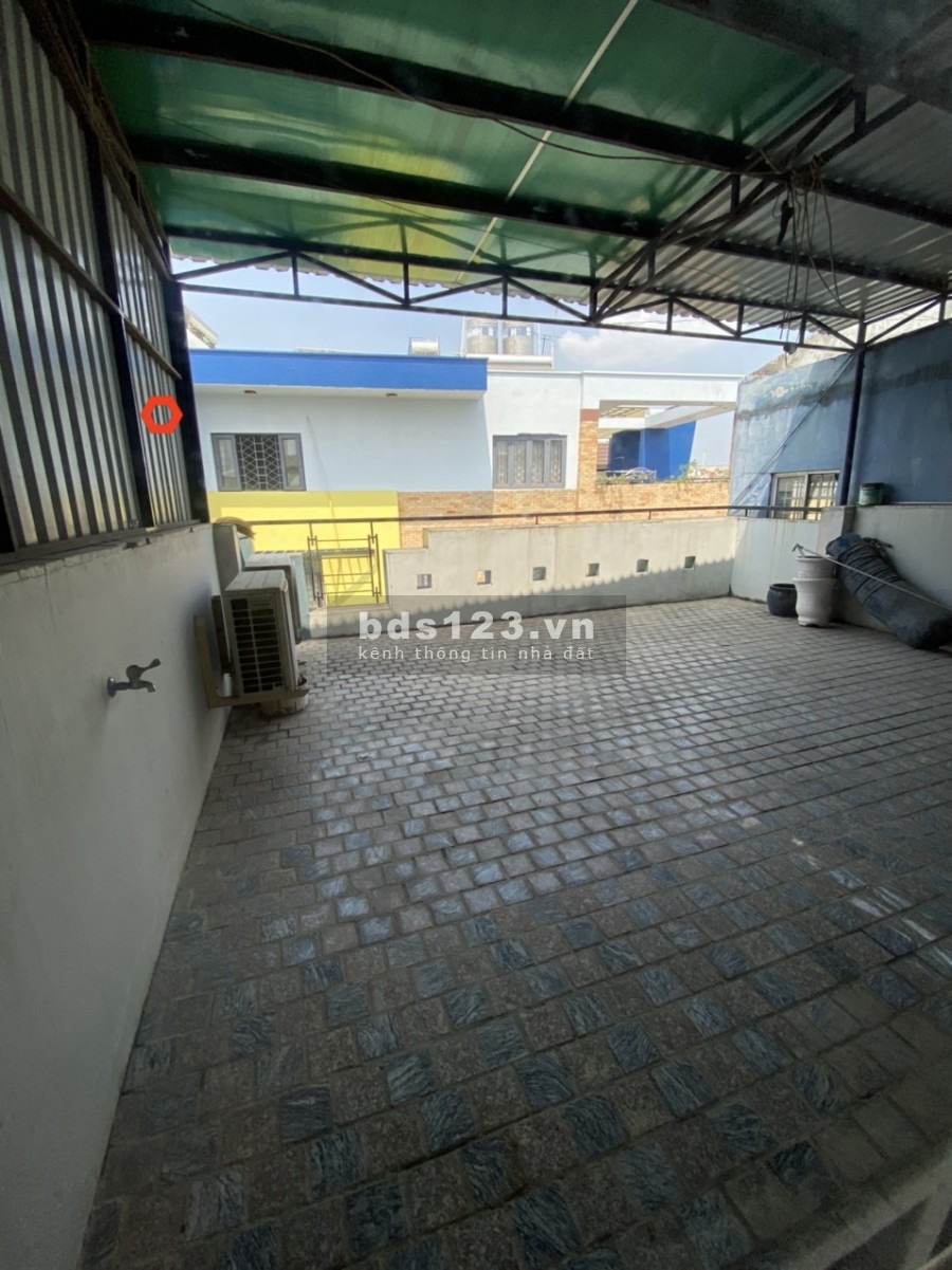 HXH D2 5.5x13m trệt, 3lầu. 4phòng, 3wc. 2Sân thượng.