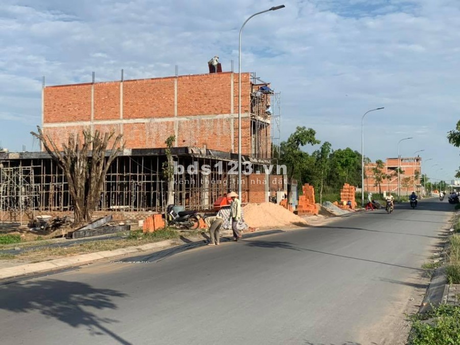 Bán gấp nền đất nằm trong khu dân cư hiện hữu, TÂN TẠO , BÌNH TÂN. 125m2. Đường trước nhà 16m. giá 5,5 tỷ