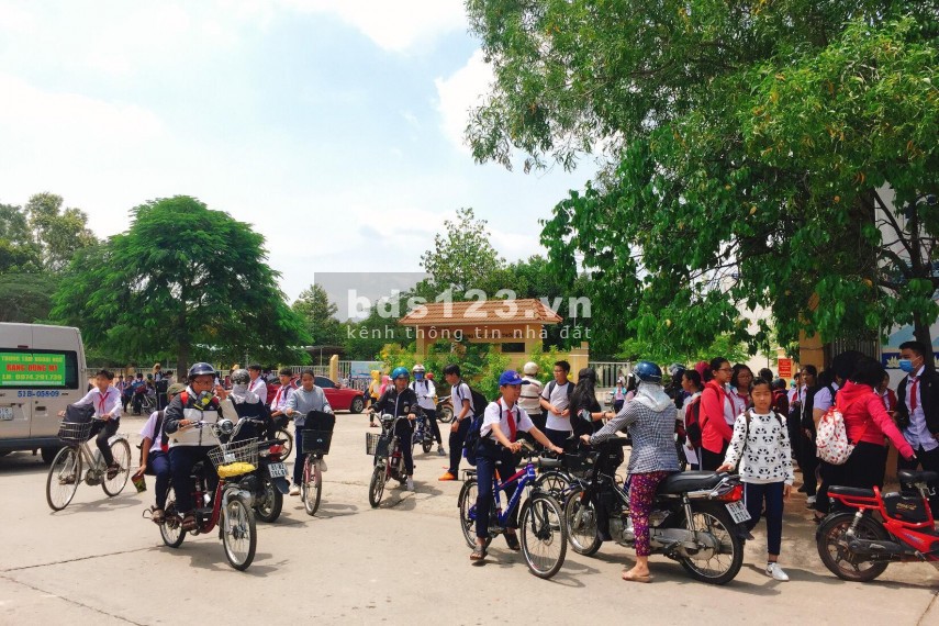 CẦN TIỀN TRẢ NGÂN HÀNG TÔI CẦN BÁN NHANH 2 LÔ ĐẤT TRONG KHU CÔNG NGHIỆP VỚI GIÁ RỂ