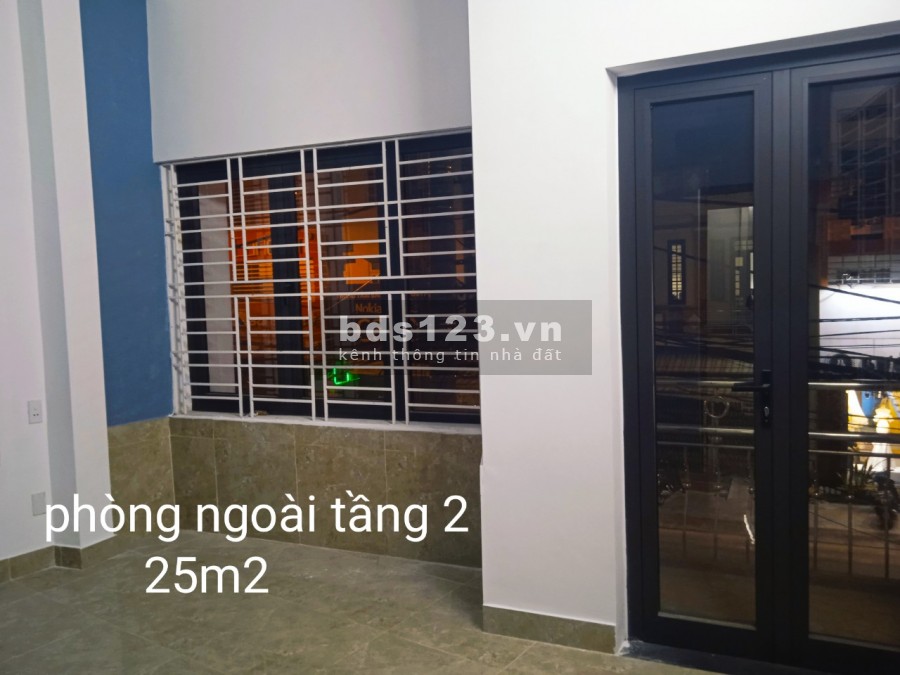 Bán nhà mặt tiền Trần Cao Vân giá rẻ khu đông dân cư, kinh doanh tấp nập