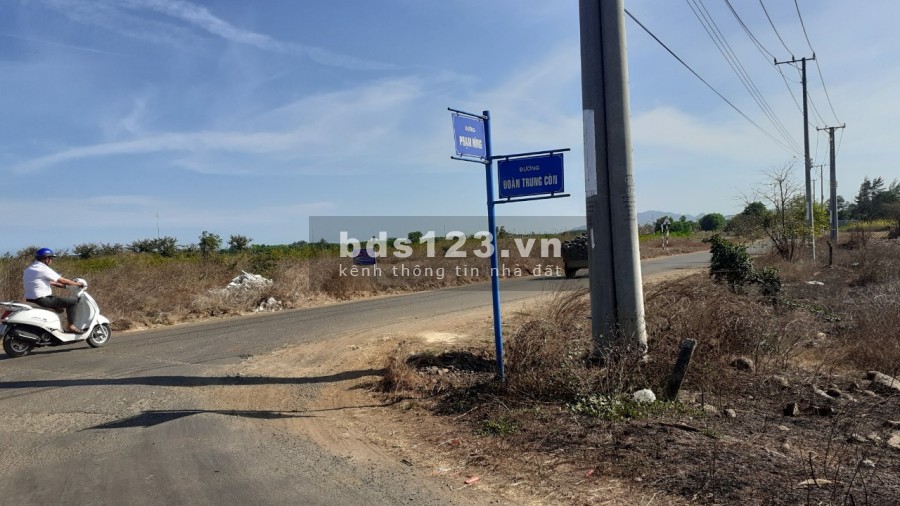 Bán lô đất thổ cư giá rẻ gần Khu Công Nghiệp Đất Đỏ , BRVT