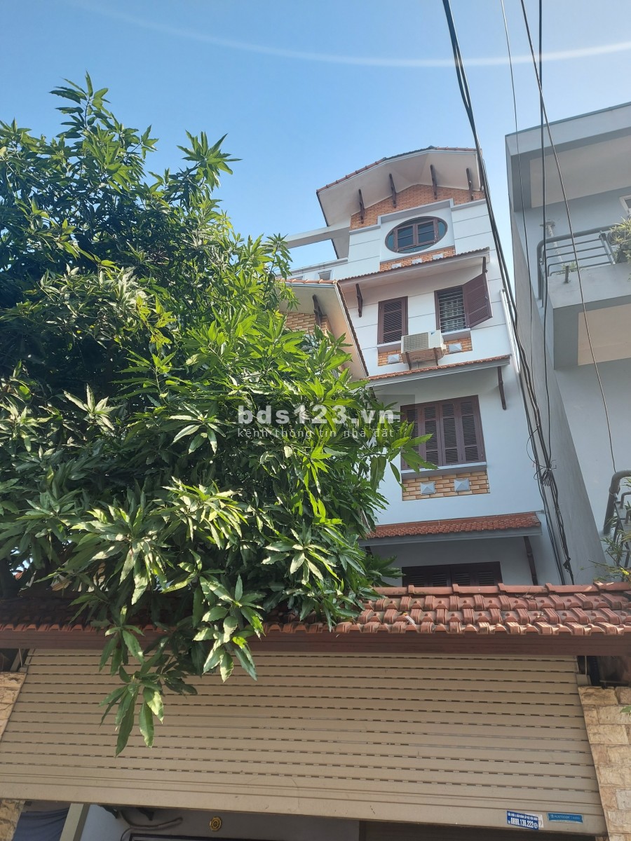 Bán nhà biệt thự ngõ 2 ô tô tránh nhau, 133m2