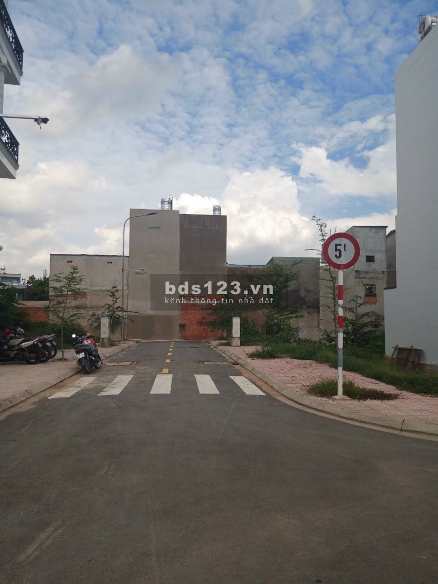 Cần bán (lô MT số 13)KDC Phong Phú ấp 5, xã Phong Phú, Bình Chánh, SHR, 1.8 tỷ/100m2