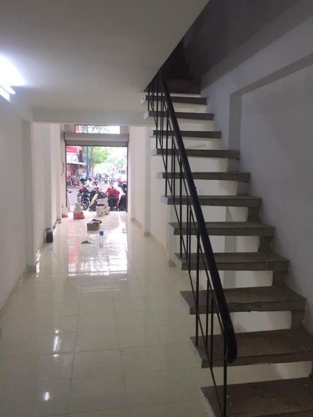 Nhà Cần Bán HXH đường Lê Văn Huân Tân Bình.