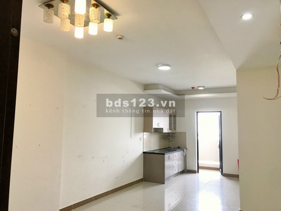 Cần bán CH Era Town, 2pn 67m2 nhà trống. Gía 1.62ty. LH 0902952207